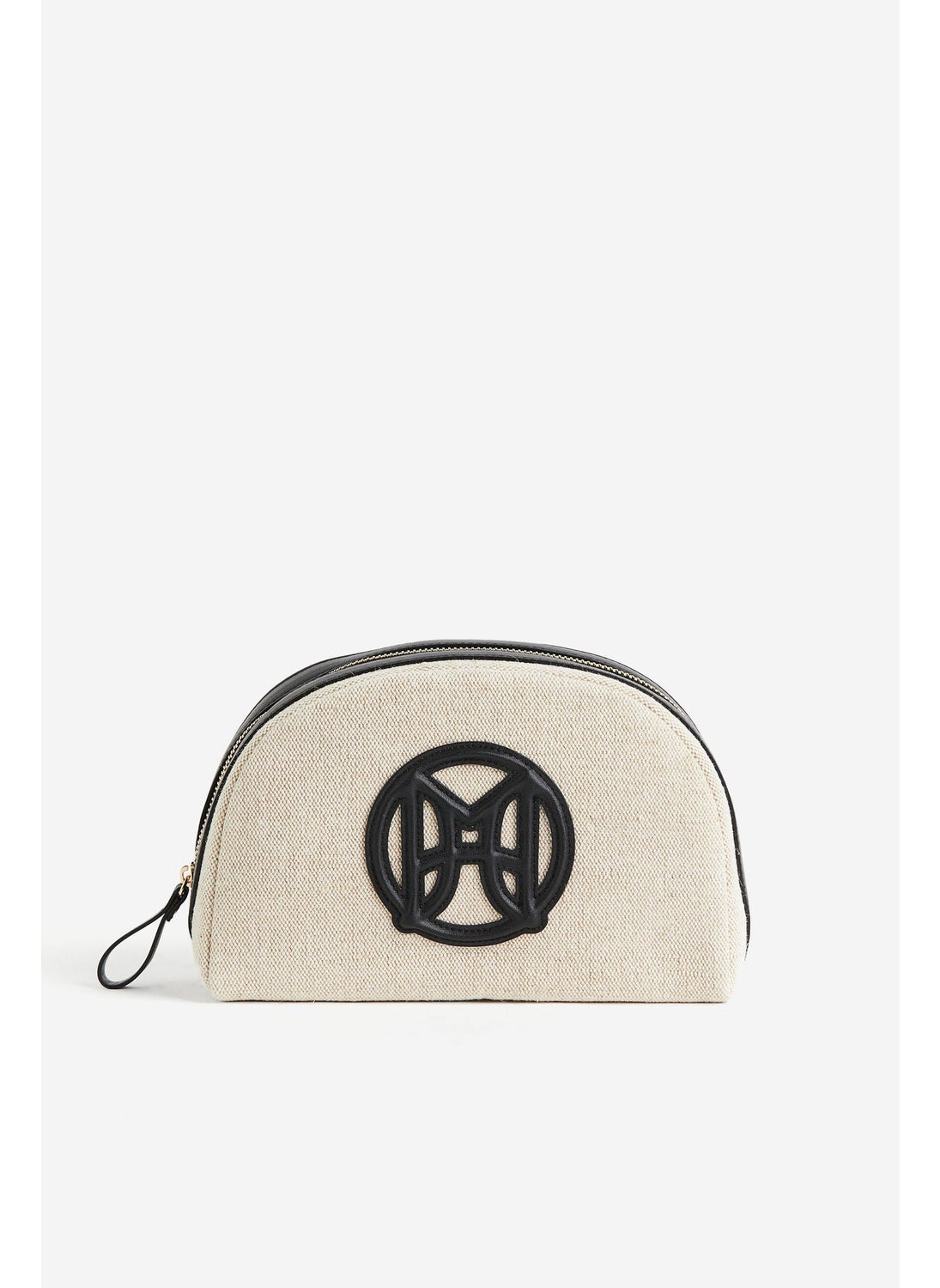 buy-h-m-monogram-pouch_poz