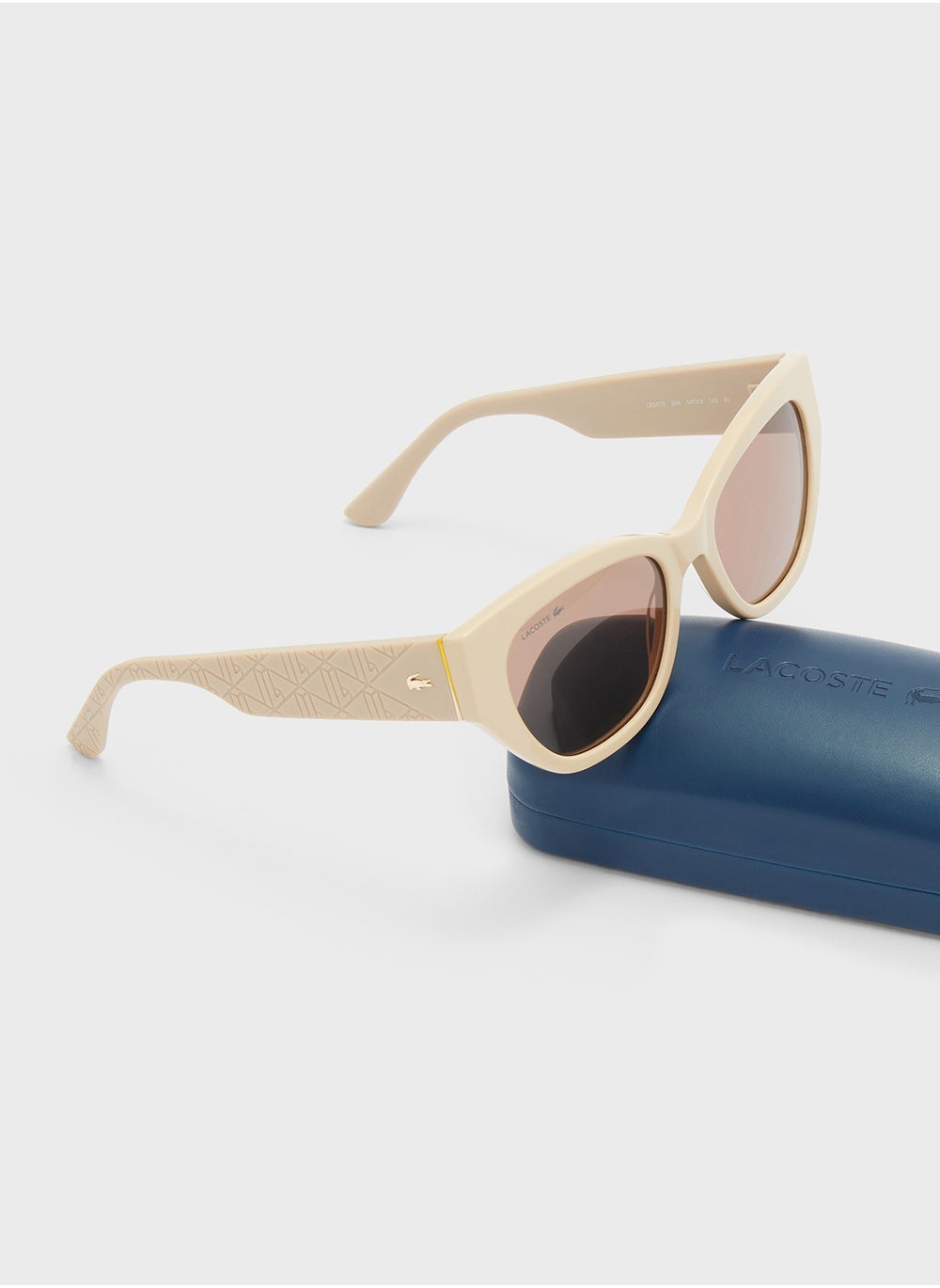 buy-lacoste-modified-rectangle-sunglasses_4pj
