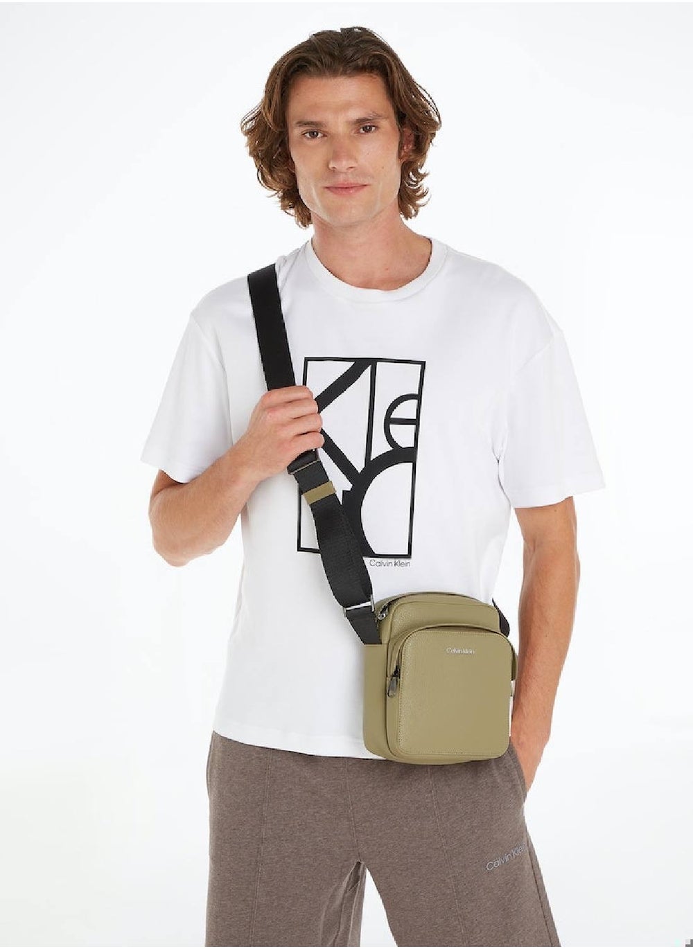 buy-calvin-klein-reporter-bag_dnp