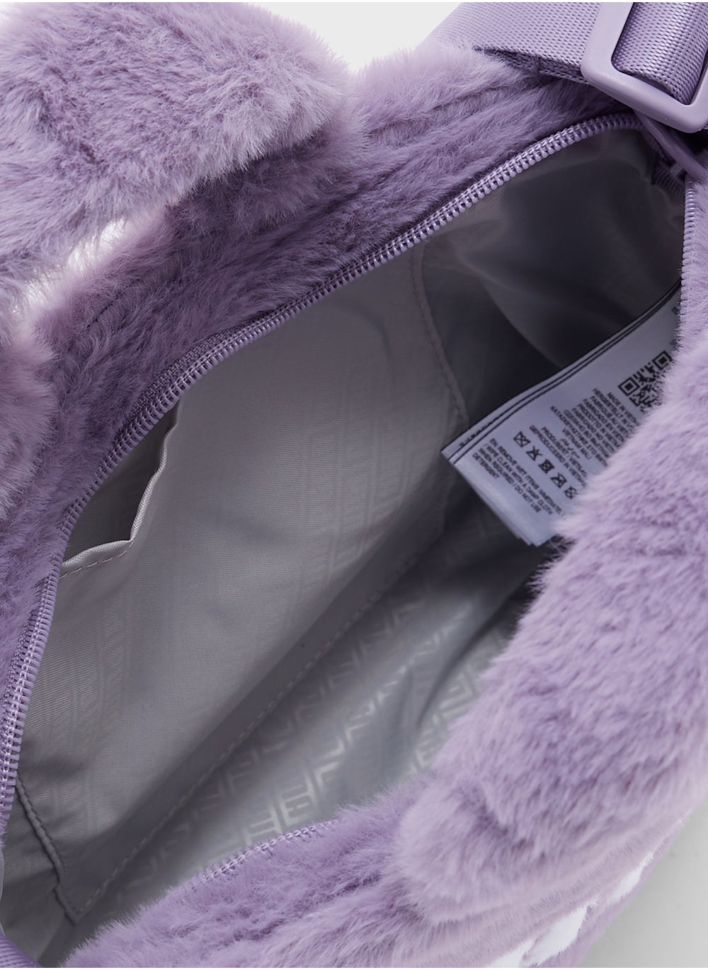 buy-puma-core-fur-mini-tote-bag_wnu
