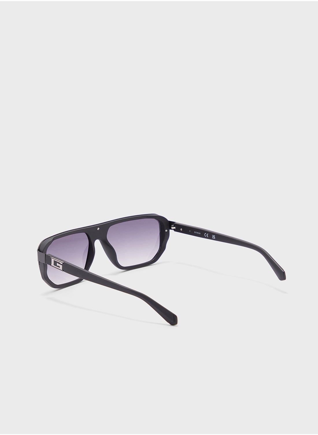 buy-guess-uv-protected-polarized-wayfarer-sunglasses_hj9