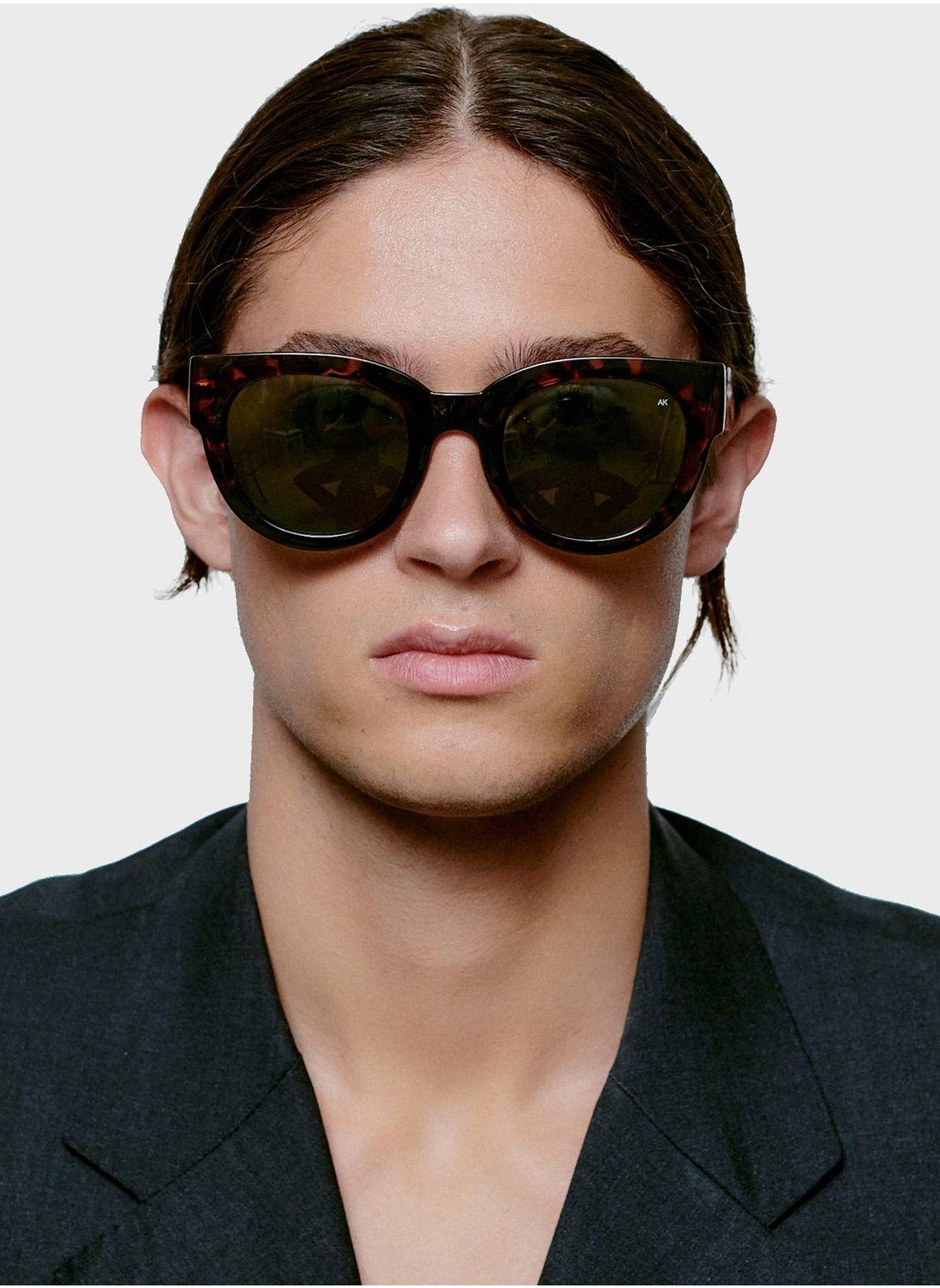 buy-a-kjaerbede-lilly-sunglasses_uyo