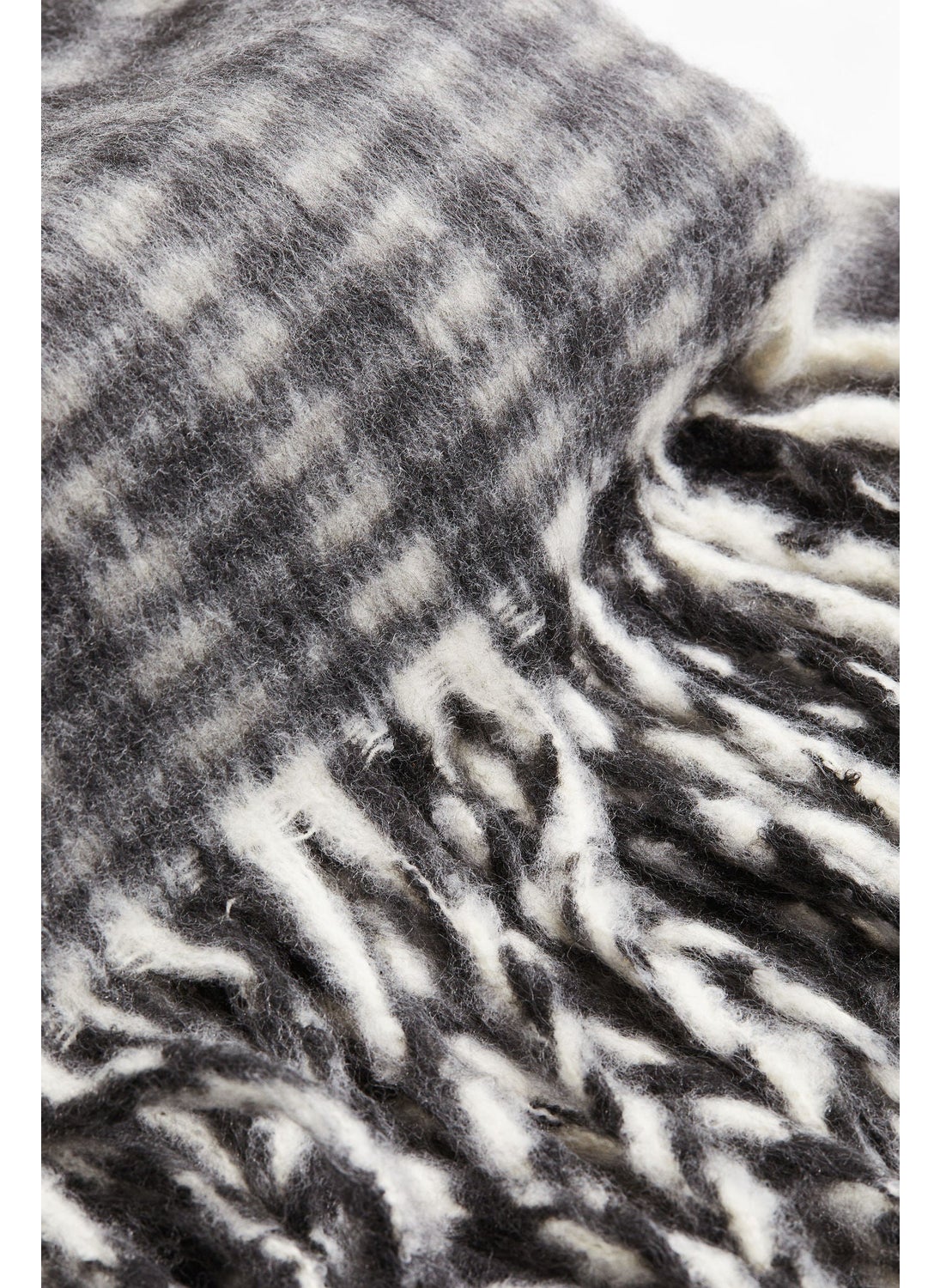 buy-h-m-fringed-scarf_oyr