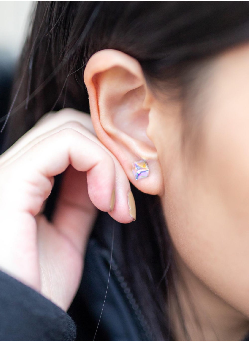 buy-seona-iris-aurore-boreale-crystal-stud-earrings-iridescent-brilliance_kt2