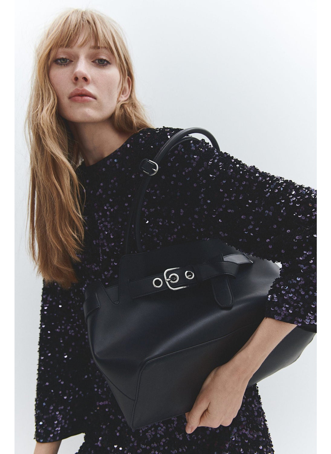 buy-h-m-strap-detail-tote-bag_1a2