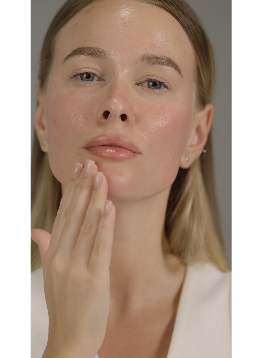 buy-dr-clinic-dr-clinic-vitamin-c-facial-day-serum-brightening-anti-pigmentation-liposomal-vitamin-c-hyaluronic-acid-radiant-glow-even-skin-tone-30-ml_y5u