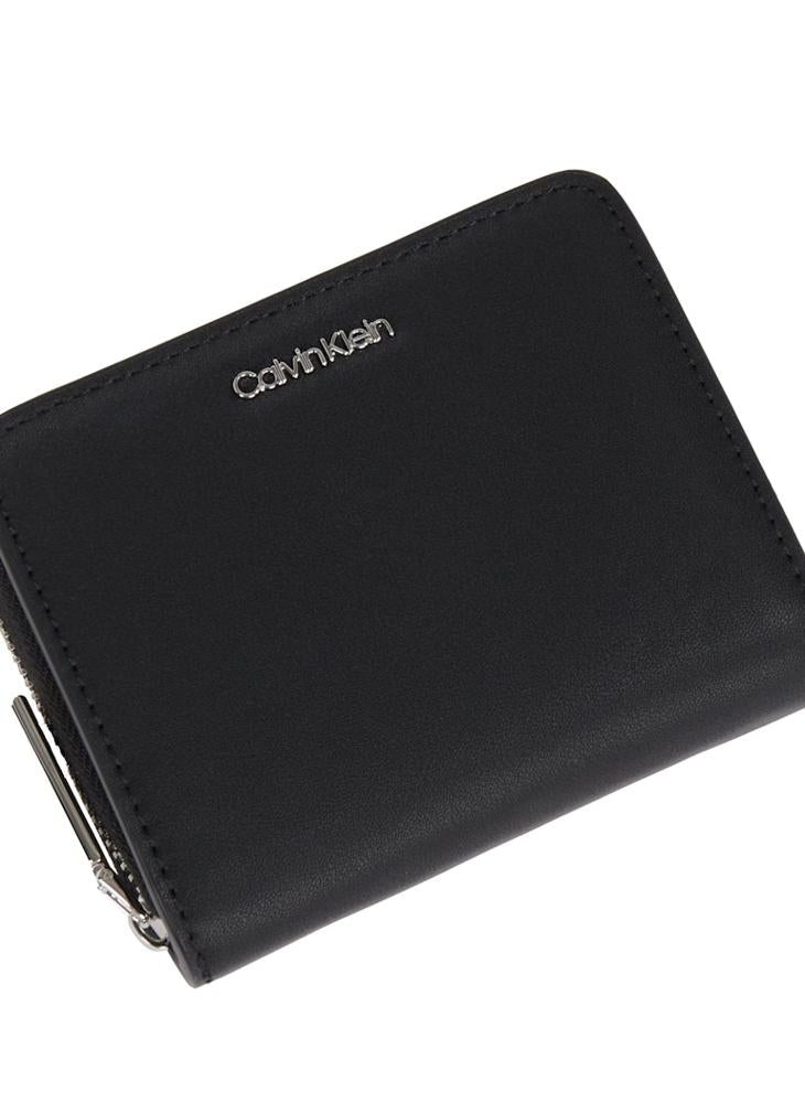 buy-calvin-klein-medium-zip-wallet_u3s