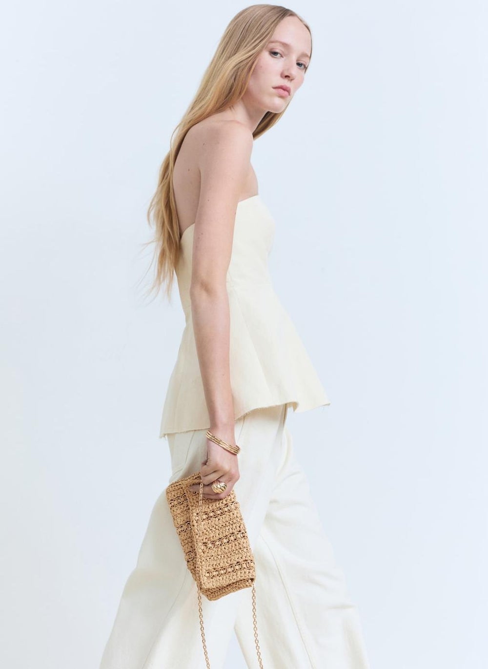 buy-mango-natural-fibre-handbag-with-metal-rings_4yd