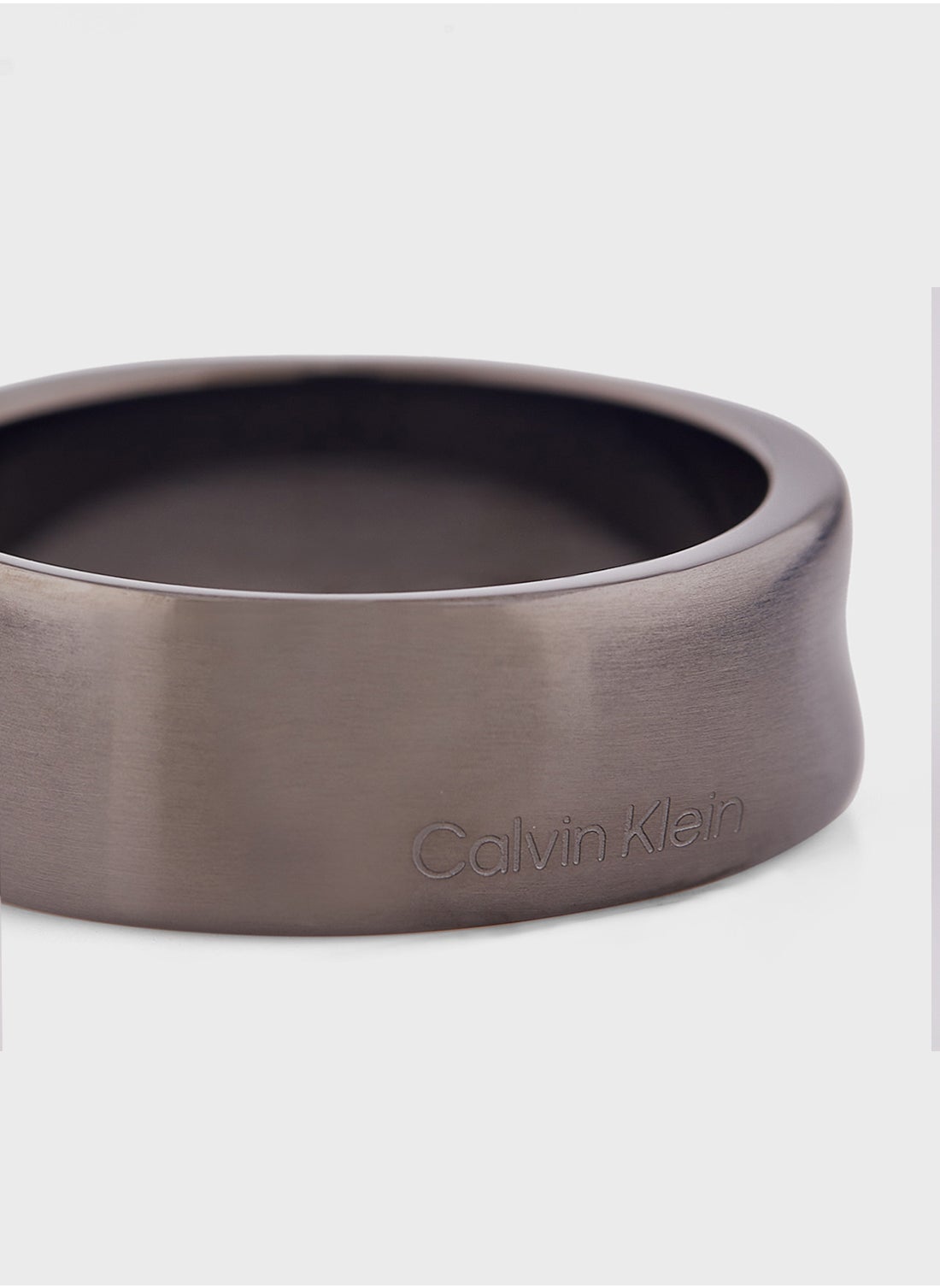 buy-calvin-klein-ck-metallic-waves-ring_1z4