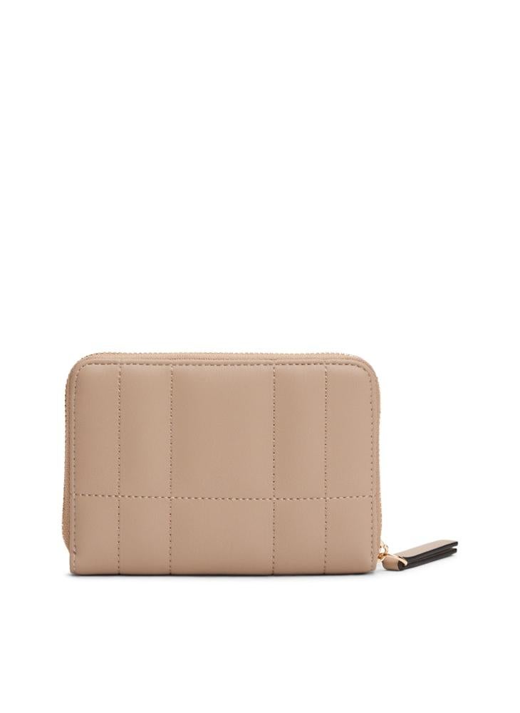 buy-tommy-hilfiger-logo-medium-wallet_tht