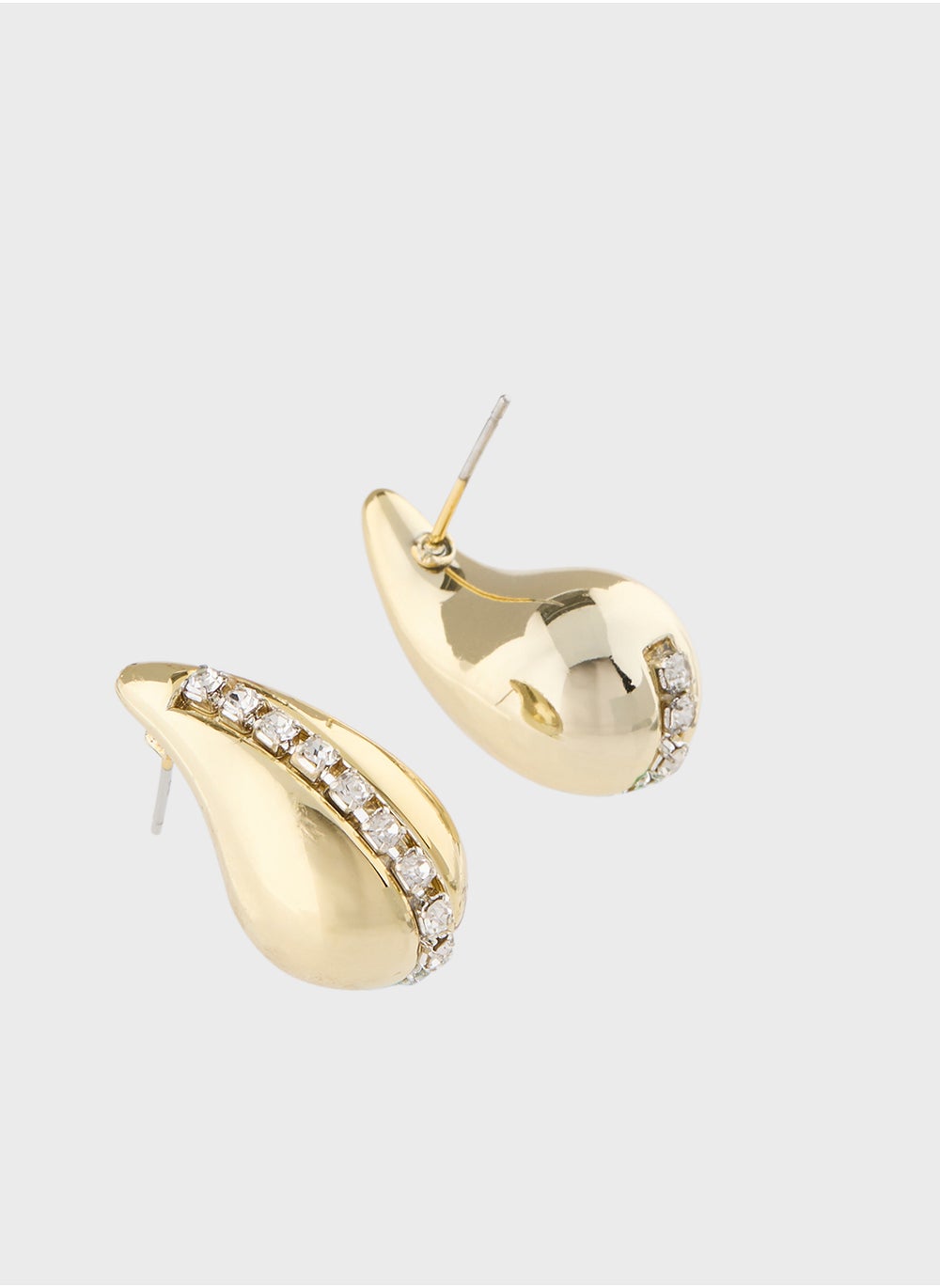buy-ella-limited-edition-by-namshi-diamante-stud-earrings_cpy