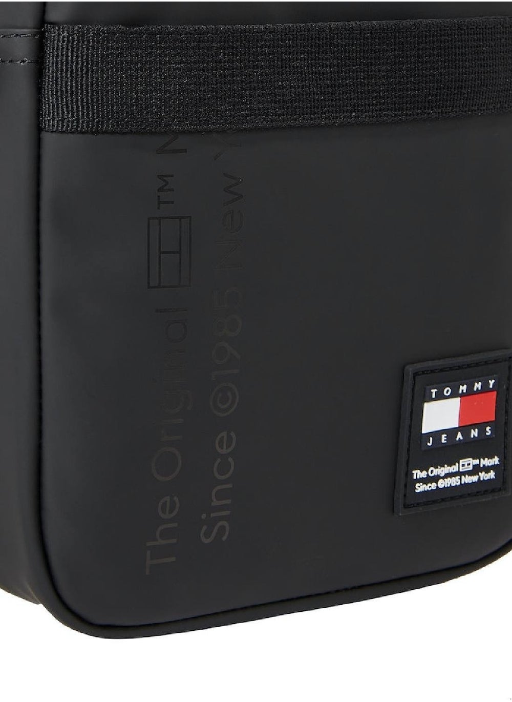 buy-tommy-jeans-essential-tonal-logo-reporter-bag_a36