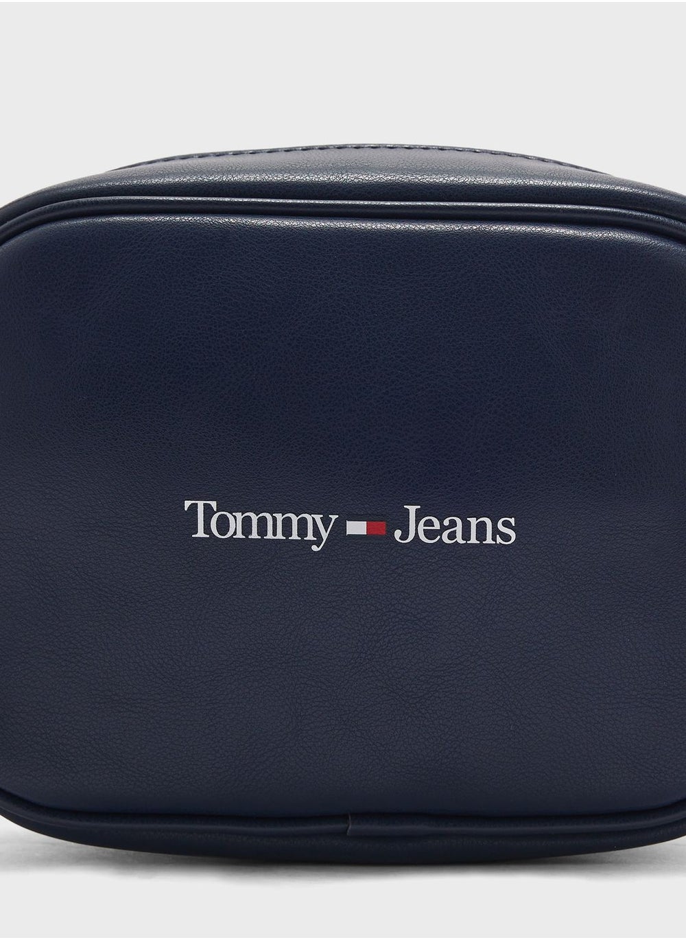buy-tommy-hilfiger-zip-around-crossbody_gvf
