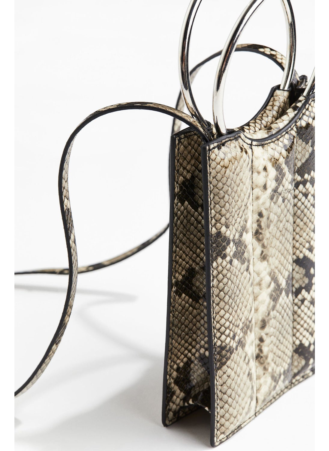 buy-h-m-quilted-phone-bag_e56