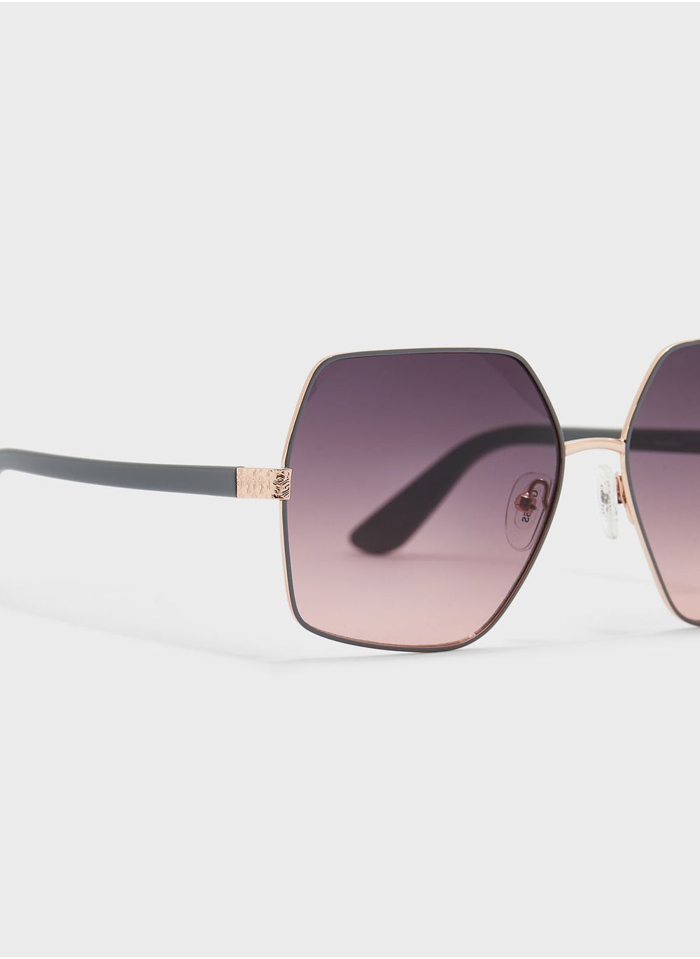 buy-guess-metal-shaped-sunglasses_wne