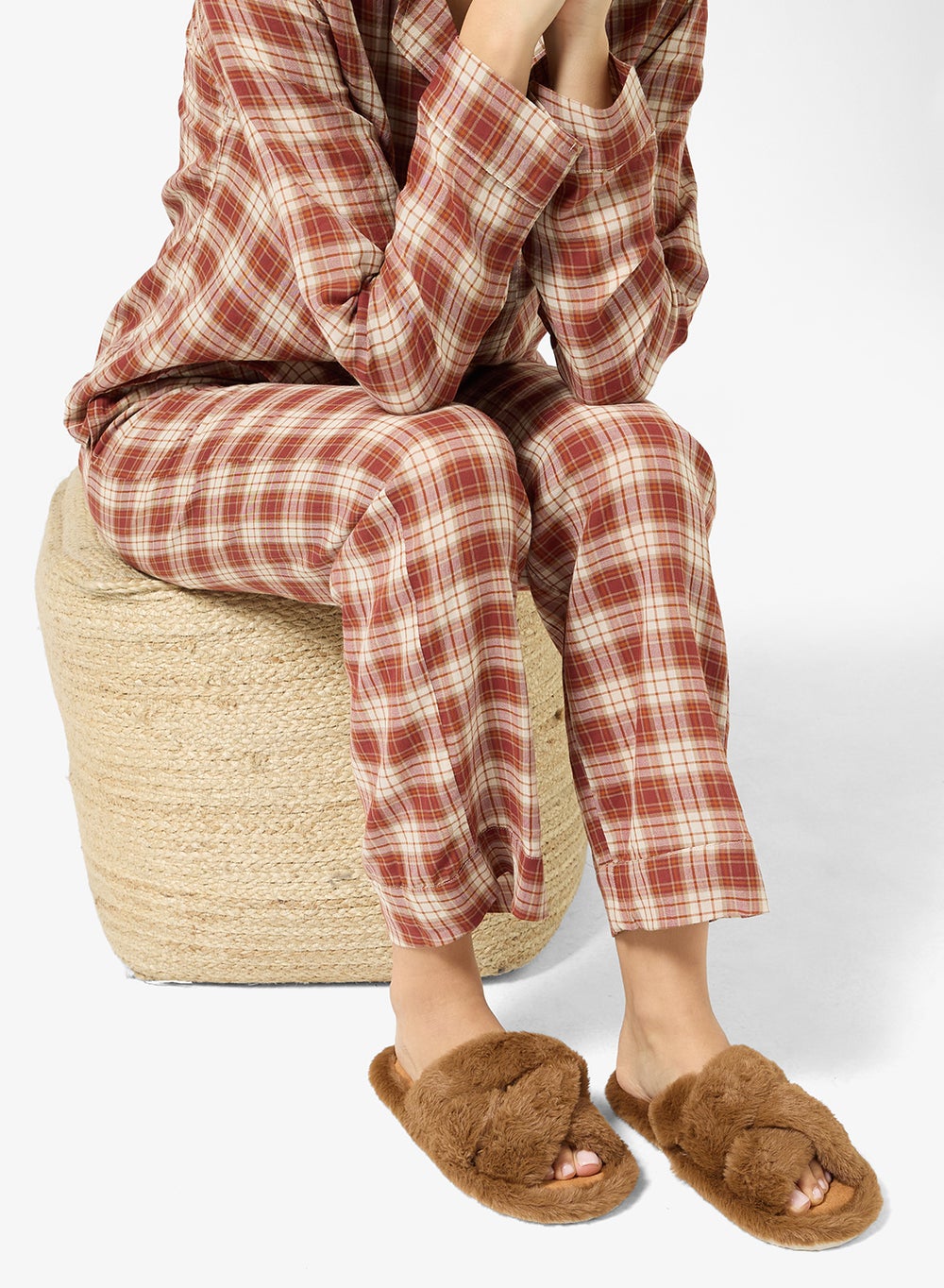 buy-ginger-cozy-faux-fur-bedroom-slipper_guc