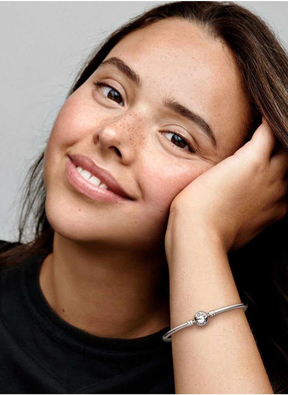 buy-pandora-moments-bangle_me6