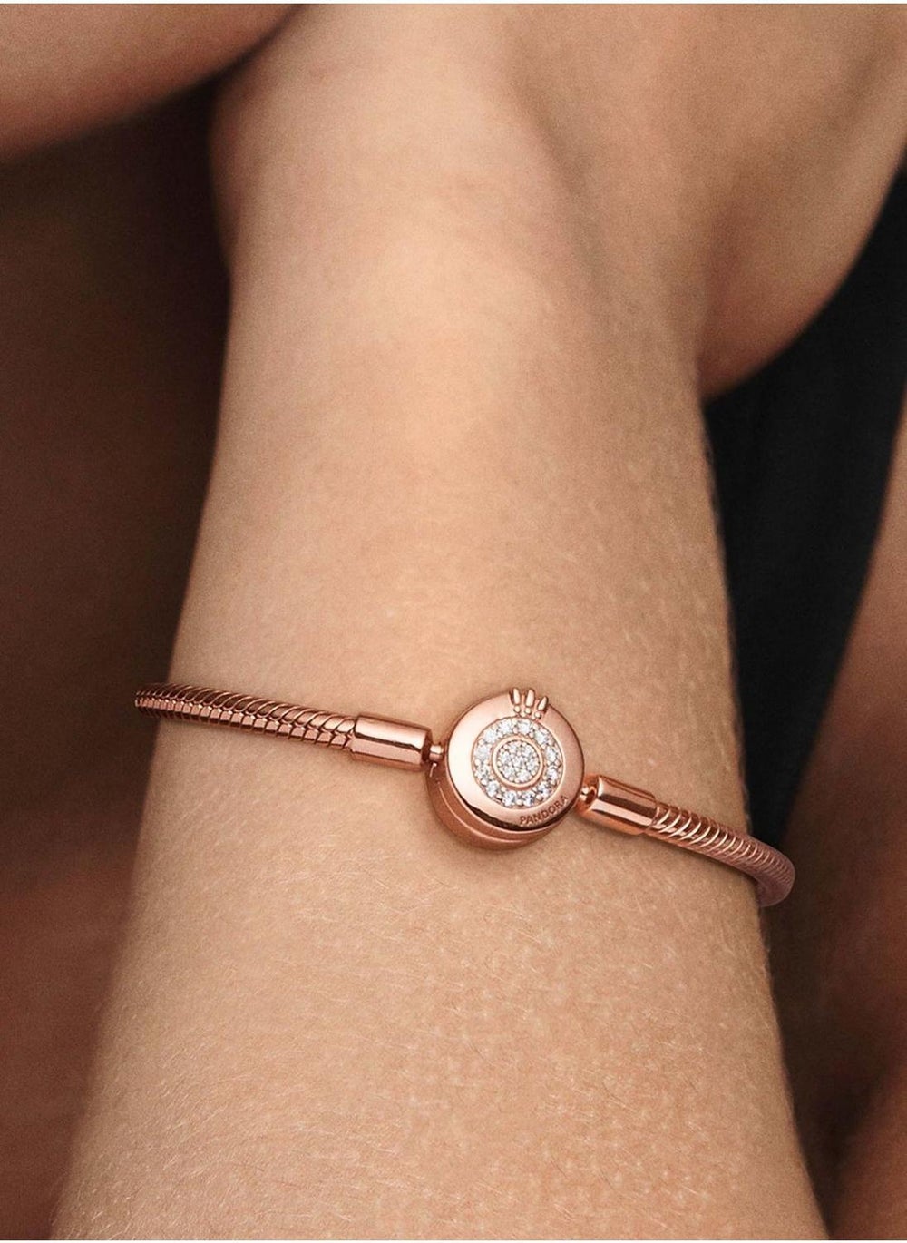 buy-pandora-pandora-moments-sparkling-crown-o-snake-bracelet_7na