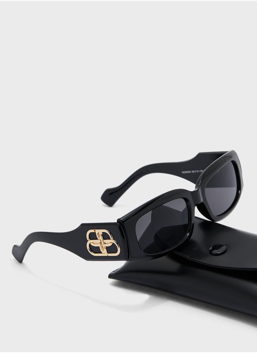 buy-vanilla-rouge-wayfarer-sunglasses_ta2