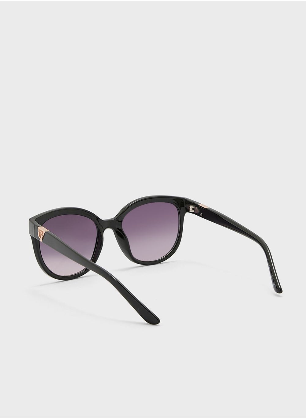 buy-guess-gradient-feline-shape-sunglasses_6q1