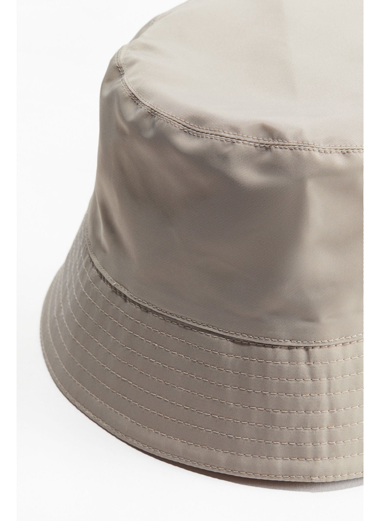 buy-h-m-nylon-bucket-hat_uqi