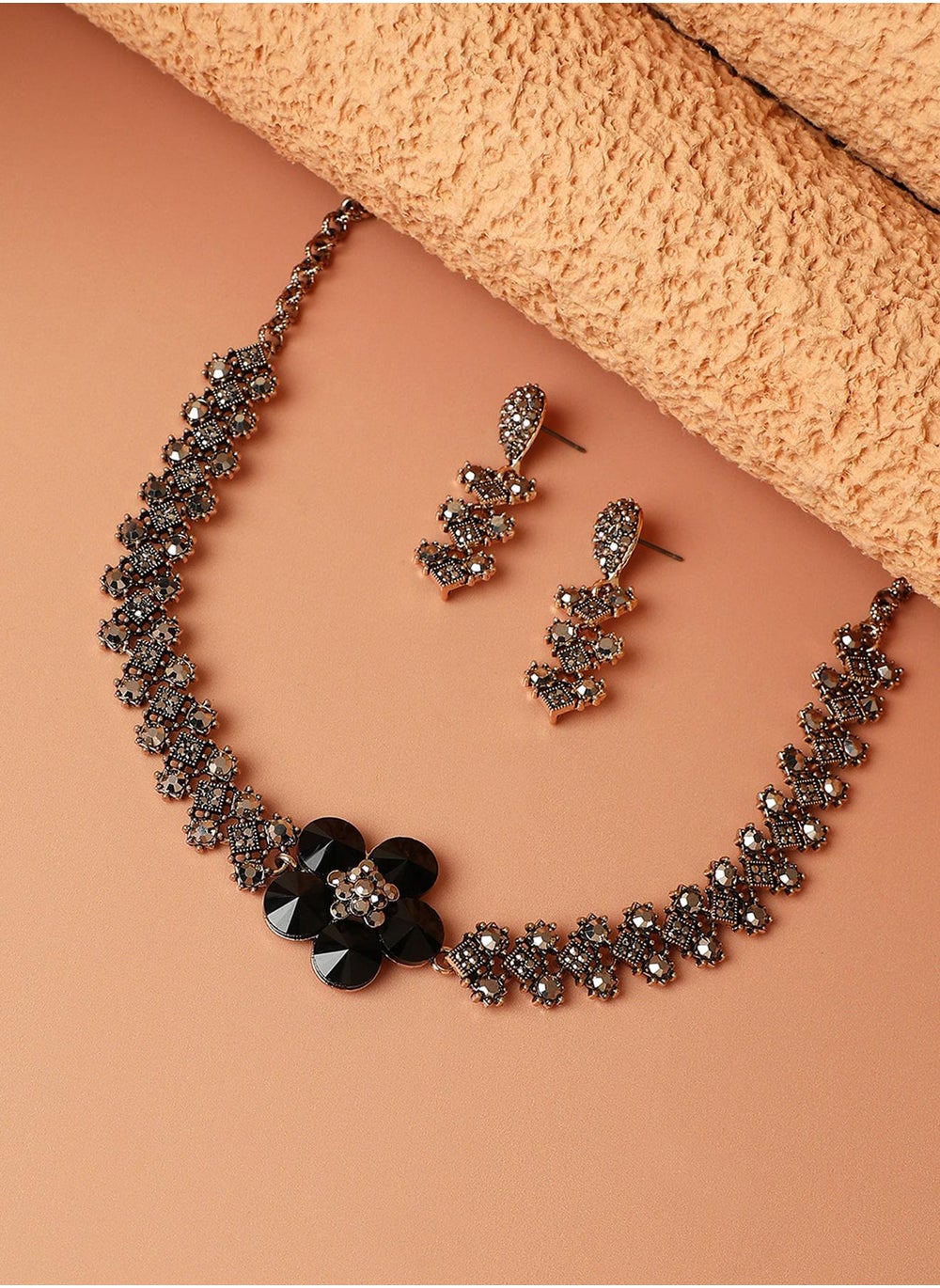 buy-sohi-maxi-flower-jewellery-set_03b