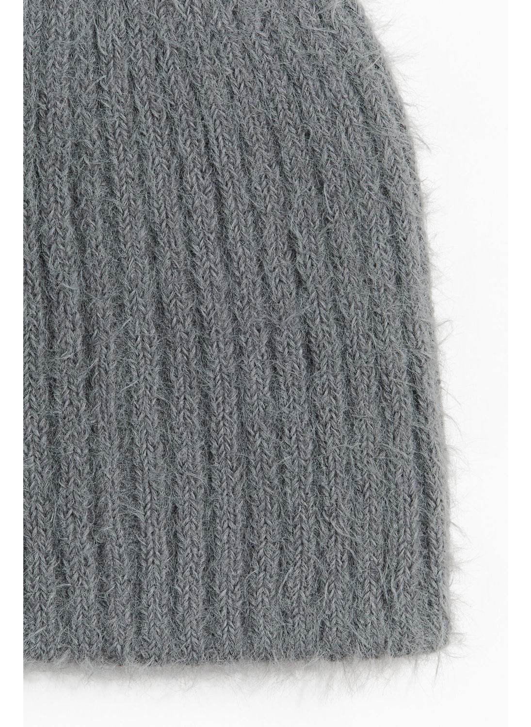 buy-h-m-fluffy-knit-beanie_xrp