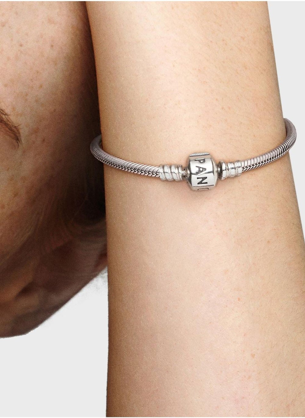 buy-pandora-pandora-moments-barrel-clasp-snake-chain-bracelet_3t7
