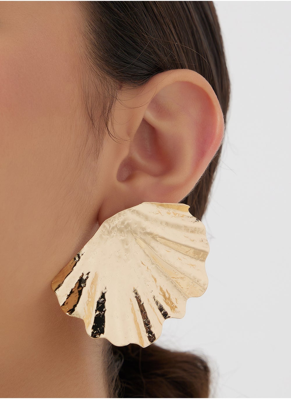 buy-ella-statement-stud-earrings_bxz