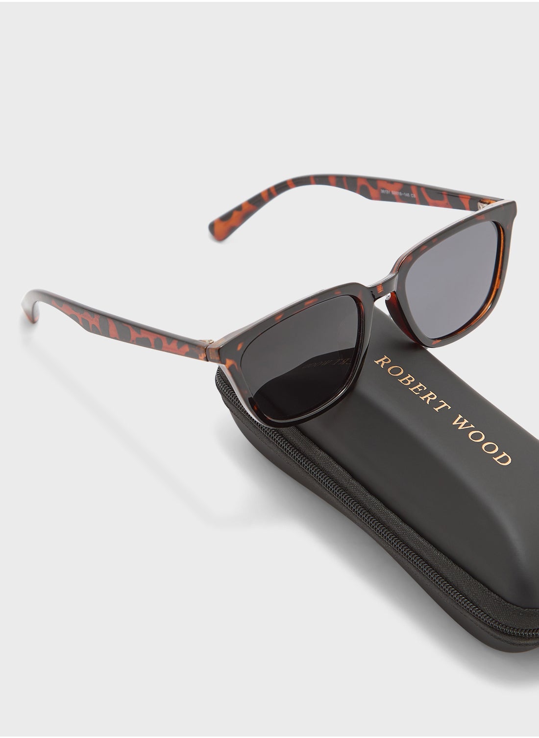 buy-robert-wood-polarized-lens-classic-wayfarer-sunglasses_w36