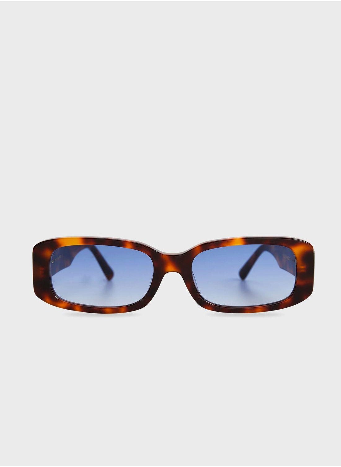 buy-messyweekend-roxie-1-oversized-sunglasses_nzf