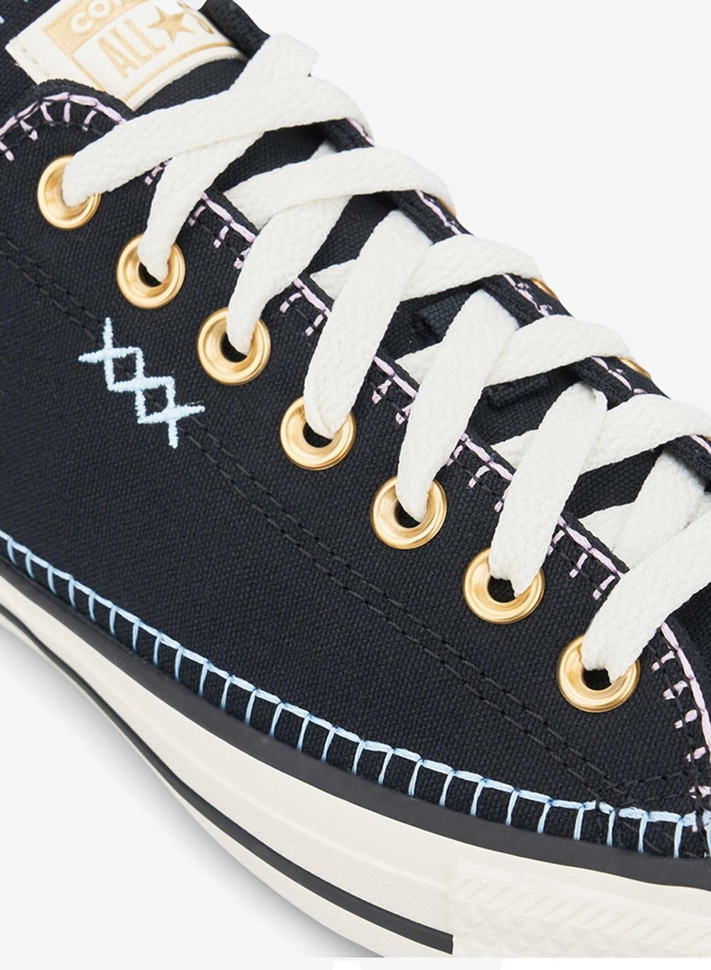 buy-converse-chuck-taylor-all-star-unisex-shoes_qtc