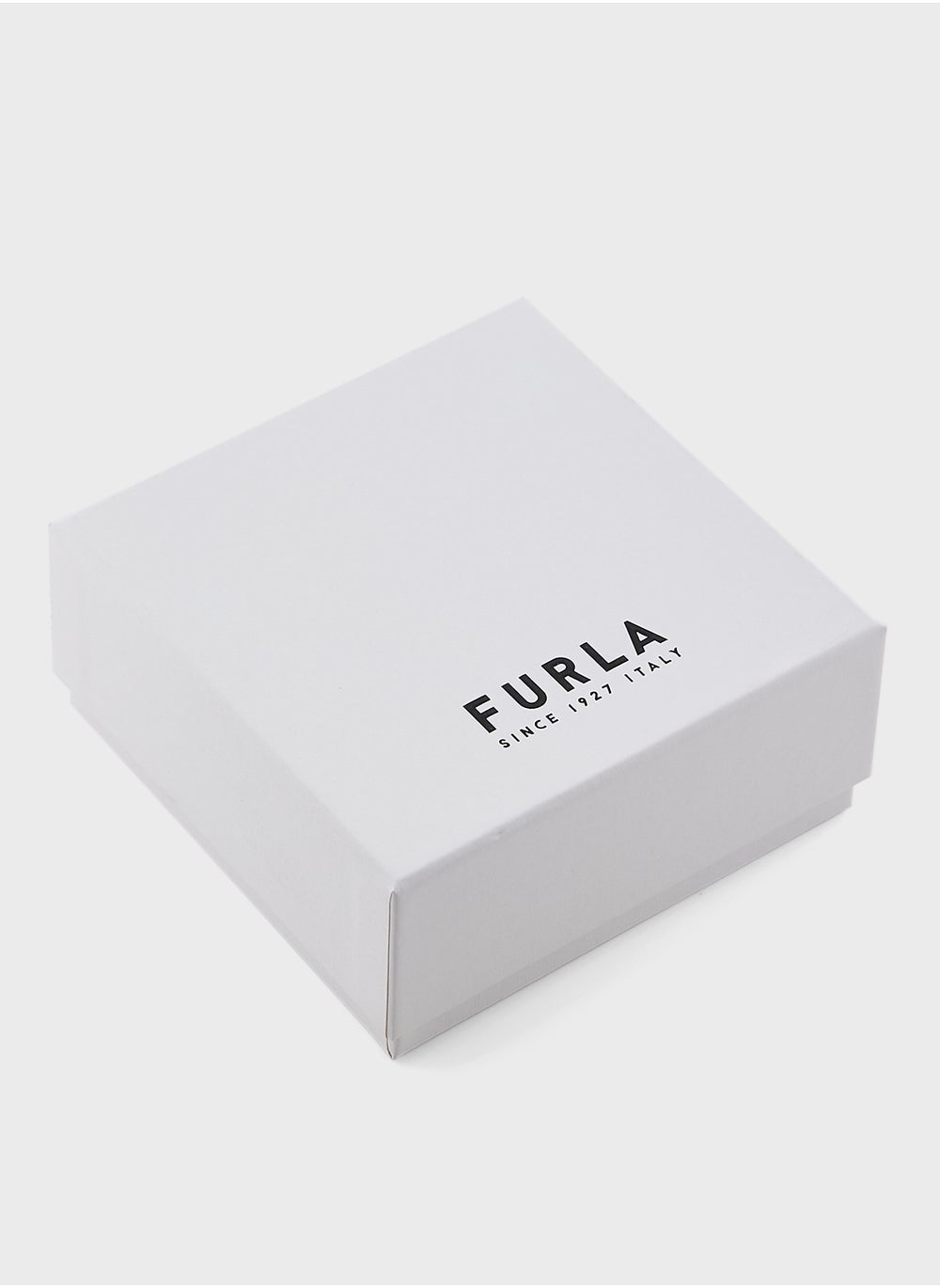 buy-furla-null_iqc