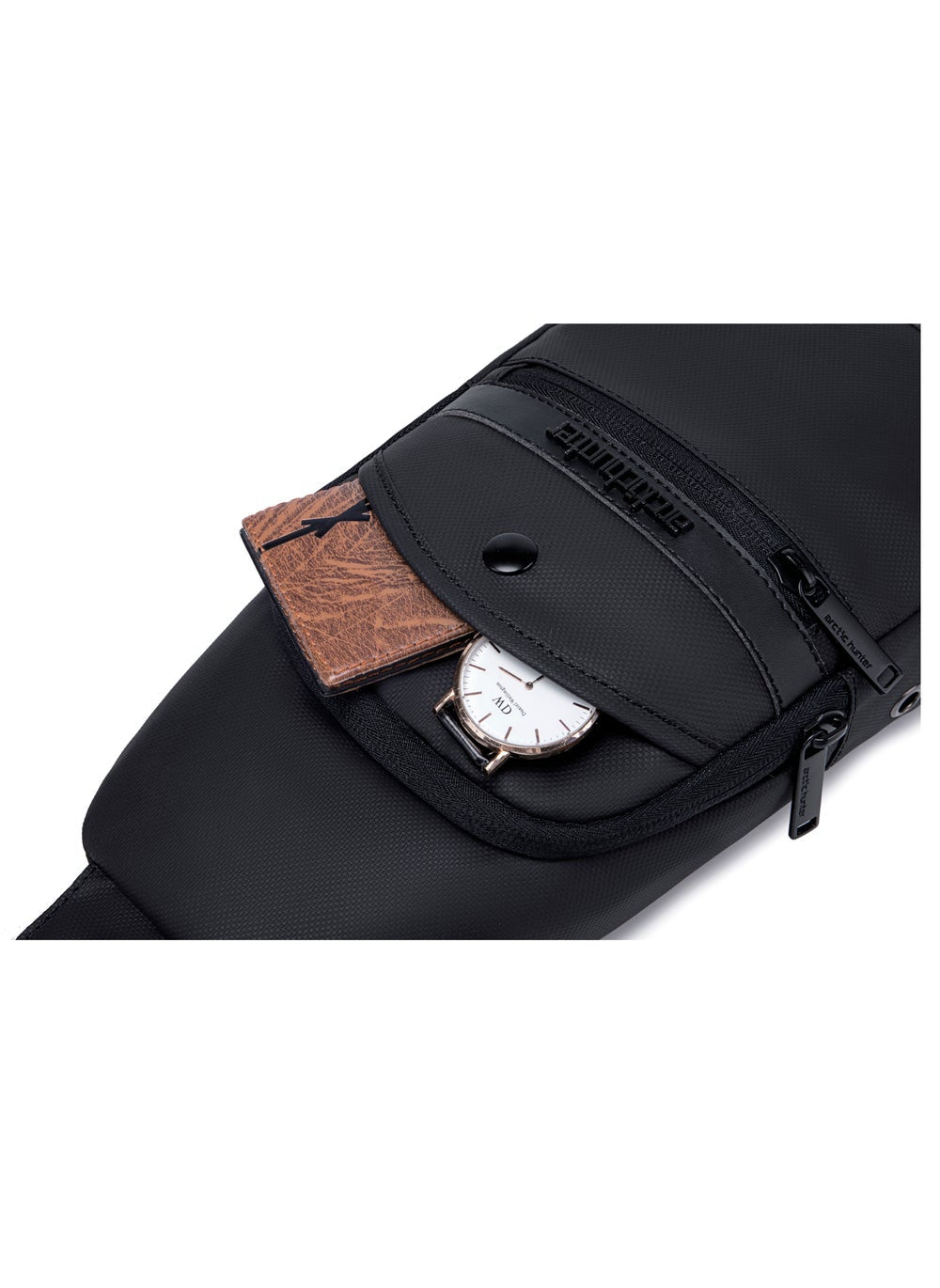 buy-arctic-hunter-sling-bag-for-men-and-women-water-resistant-durable-small-shoulder-daypack-with-built-in-earphone-jack-and-shock-proof-compartments-xb13001-black_rnv