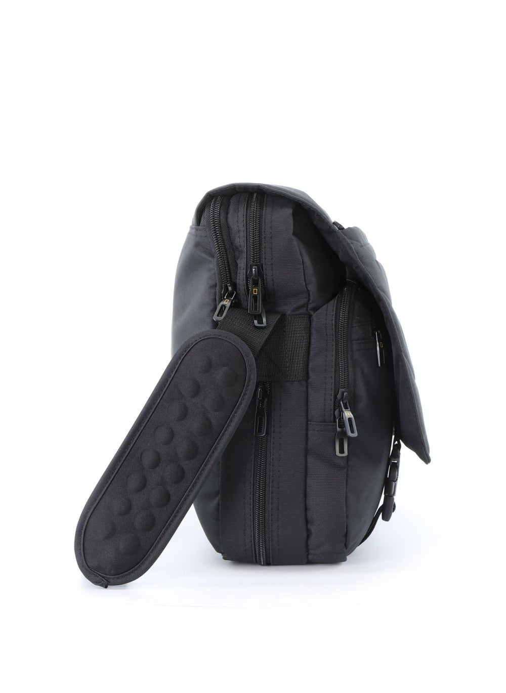 buy-national-geographic-national-geographic-pro-messenger-bag-black-stylish-for-men-and-women-compact-and-versatile-portable-organizer-for-travel-business-university_qtb