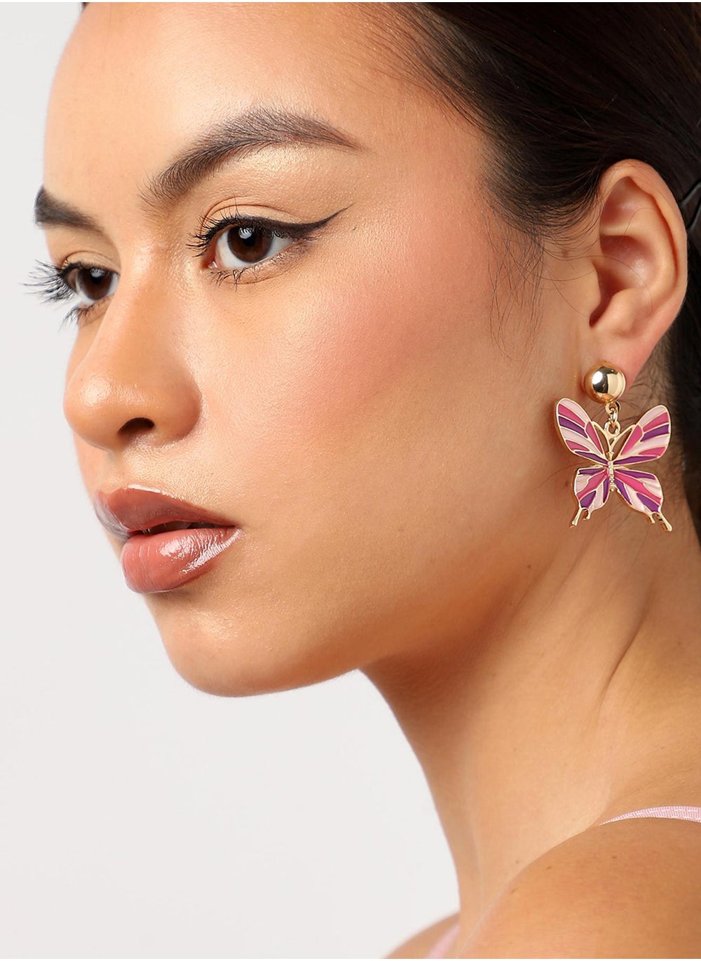 buy-sohi-butterfly-drop-earrings_dcc