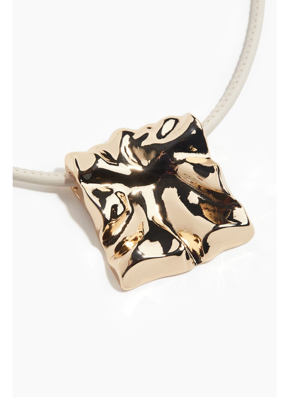 buy-h-m-coated-pendant-necklace_zfq