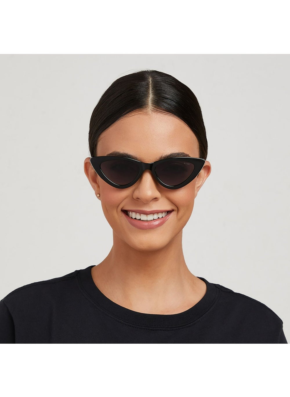 buy-blackout-gwen-women-black-sunglasses-frame-material-thermoplastic-rubber-tr90-frame-color-black-lens-color-gray-full-rim_r8e