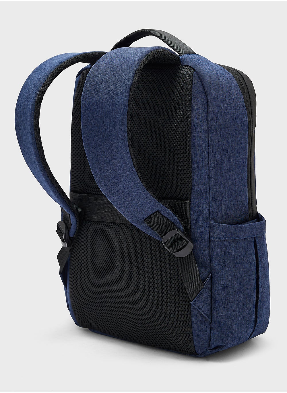 buy-robert-wood-casual-backpack-with-padded-support-and-usb-port_0ja