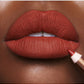 أحمر الشفاه تشيت Queen لشفاه أكثر امتلاءً
