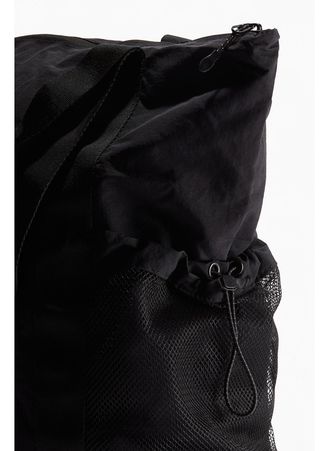 buy-h-m-water-repellent-sports-bag_vyj