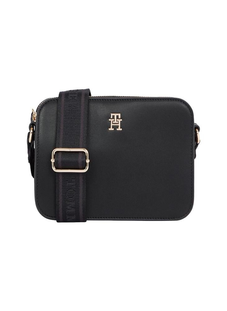 buy-tommy-hilfiger-logotape-camera-bag_90m