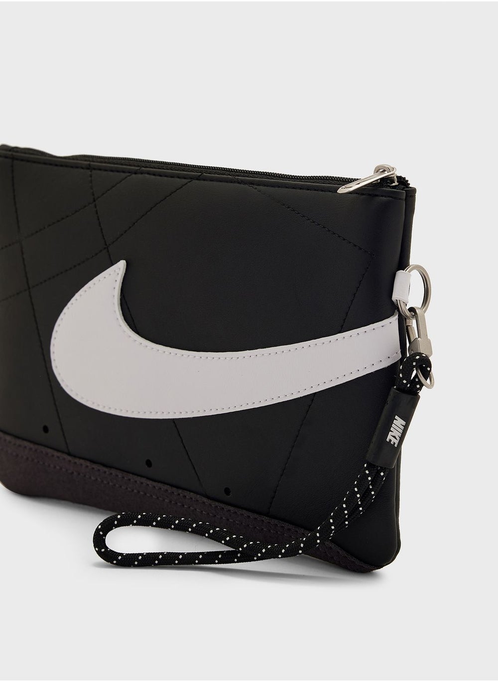 buy-nike-icon-blazer-wristlet_4ho