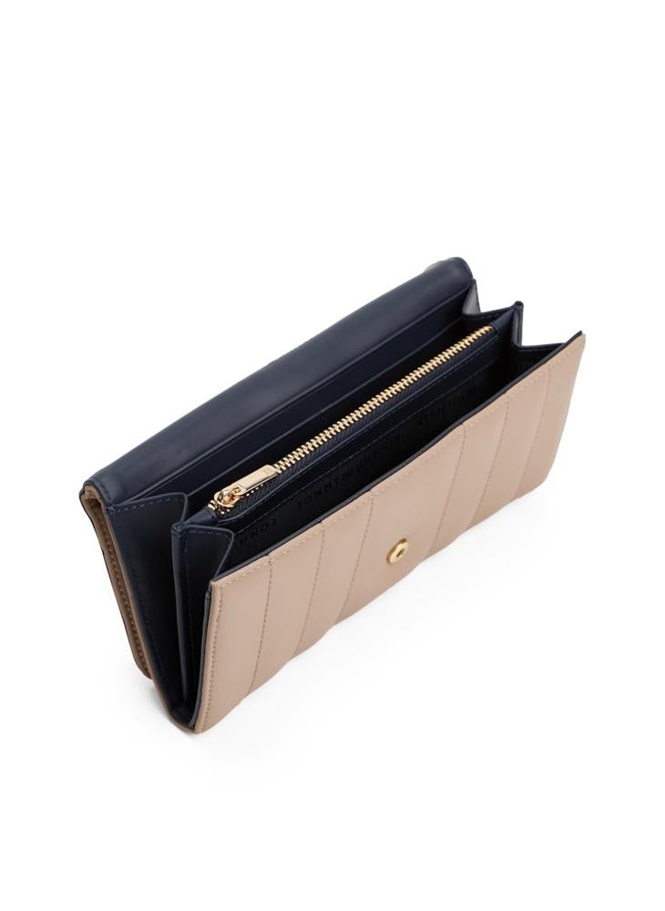 buy-tommy-hilfiger-logo-flape-over-feminine-clutches_1om