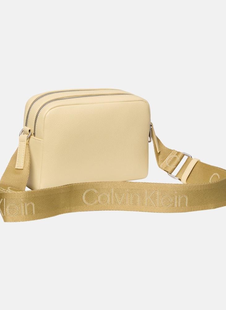 buy-calvin-klein-jeans-logo-crossbody-bag_ofy
