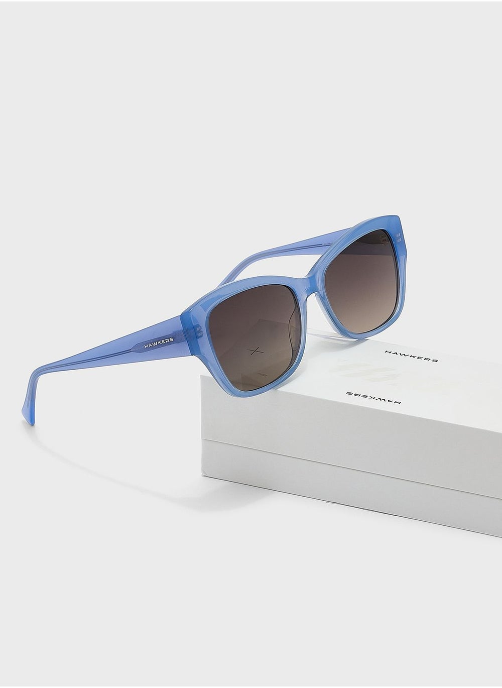 buy-hawkers-bhanu-sunglasses-lens-size-54-mm_438