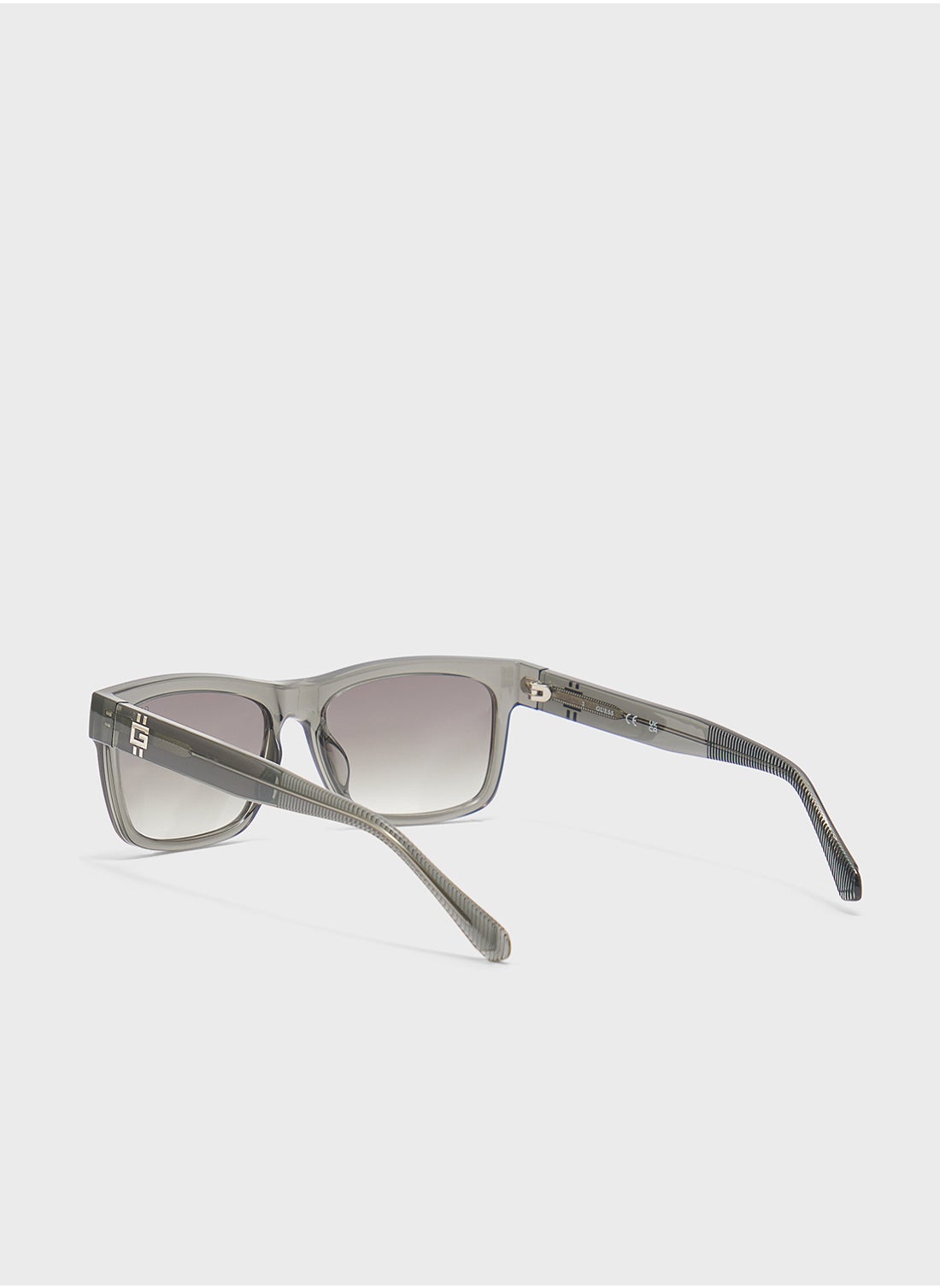 buy-guess-gu0022120b57-wayfarers-sunglasses_wgg