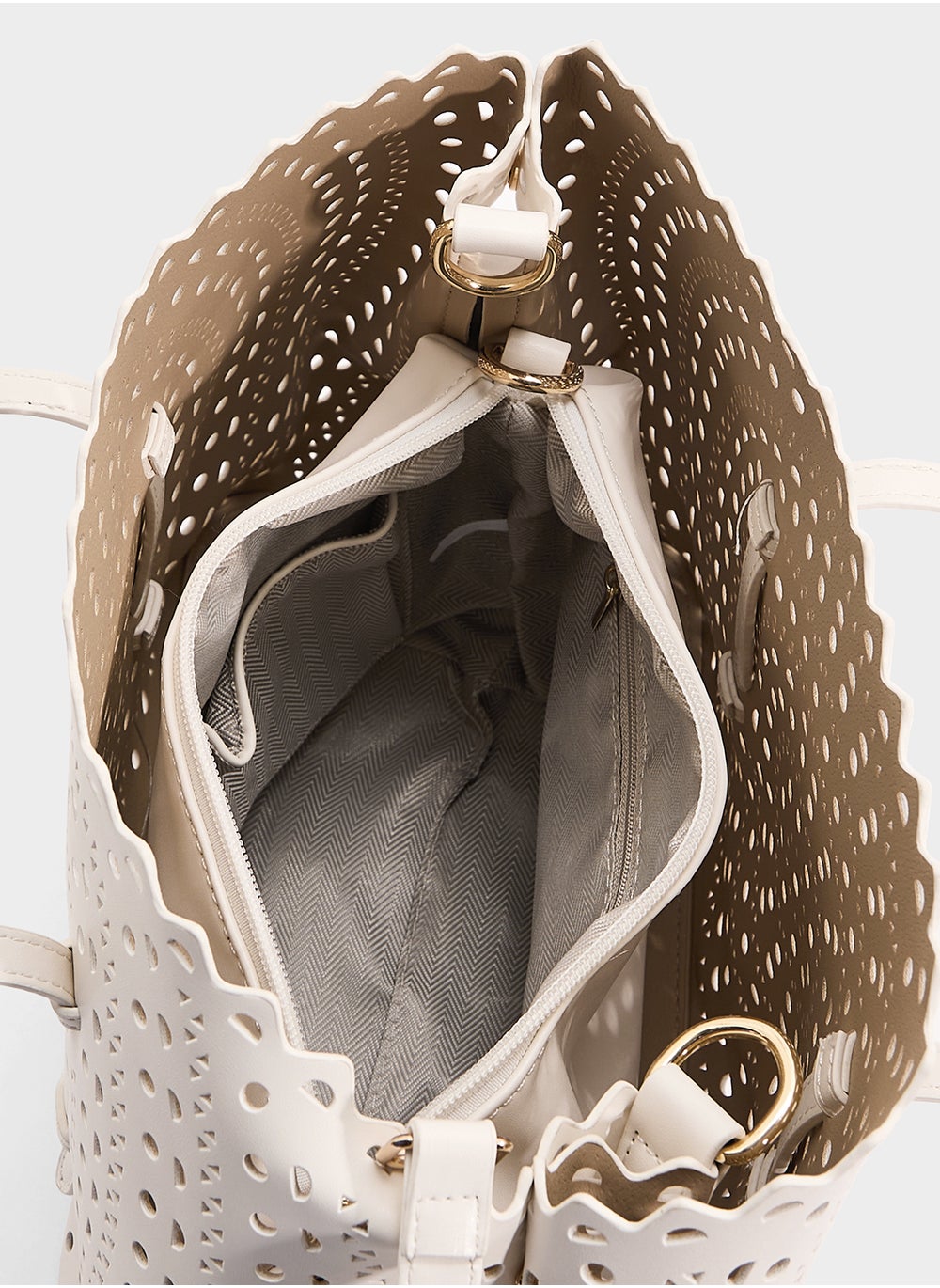 buy-ella-lasercut-tote-bag_uh9