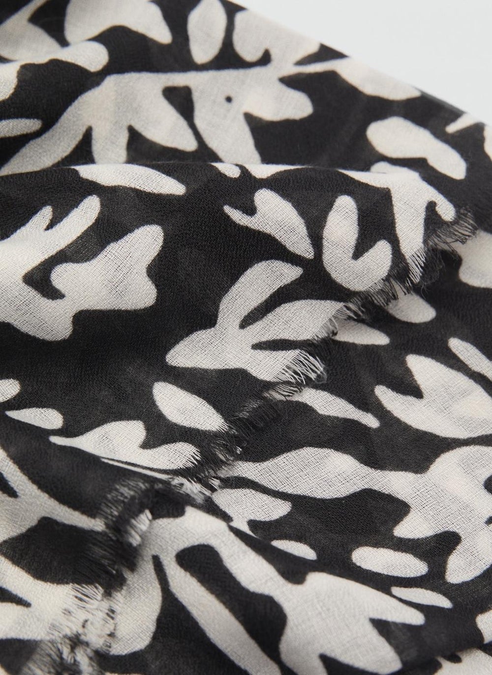buy-mango-floral-print-scarf_9ja