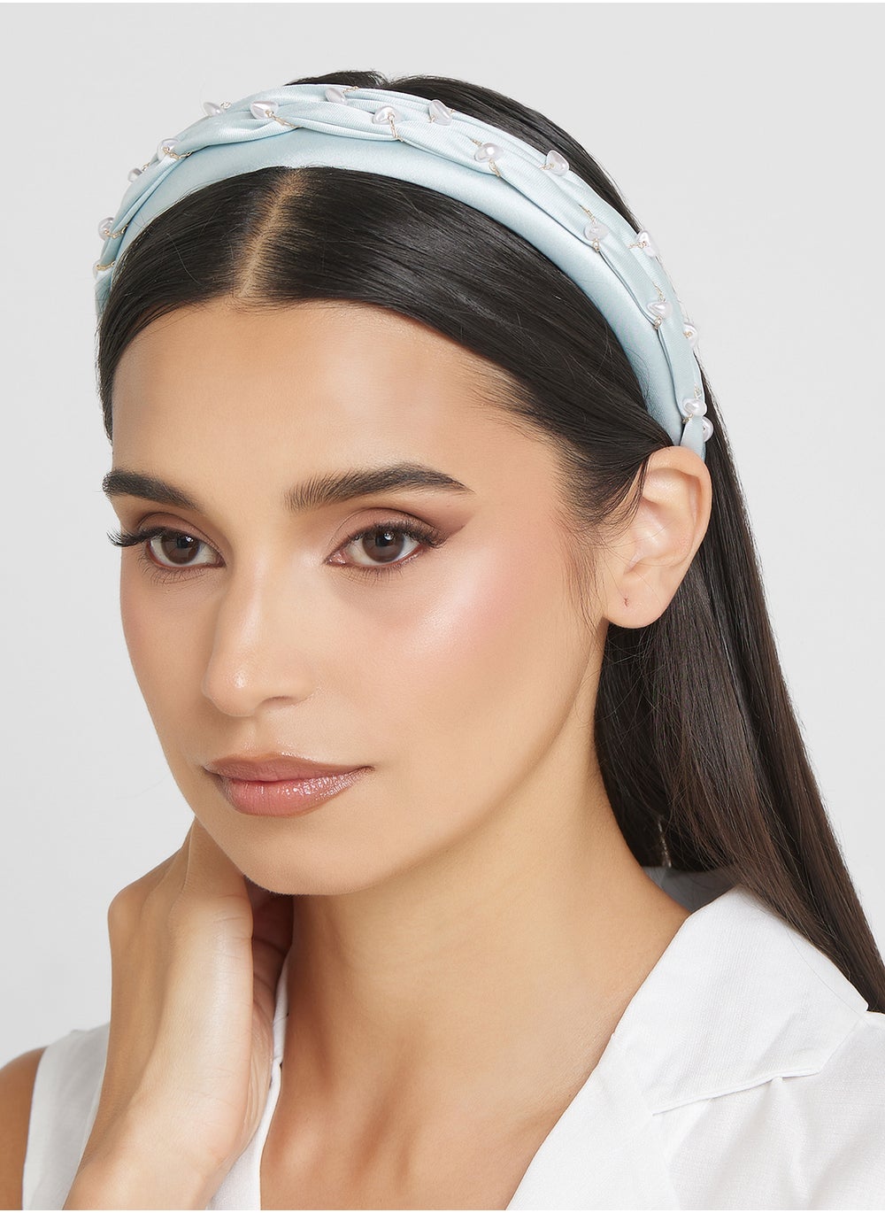 buy-ella-limited-edition-by-namshi-pearl-woven-headband_oe6